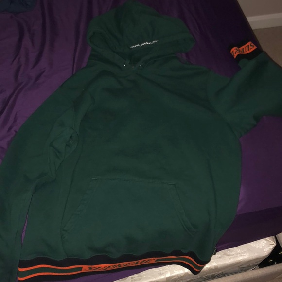 Supreme hoodie